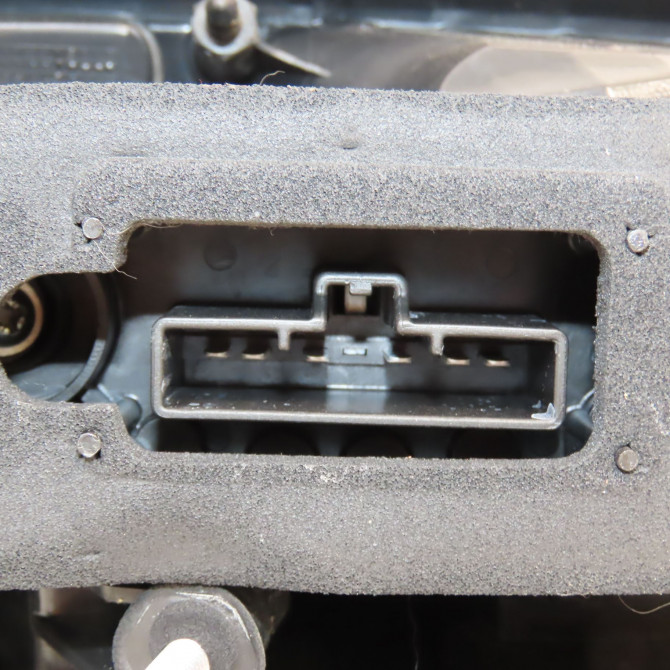 Feu arrière droit occasion FORD CMAX I Phase 2 03-2007->09-2010 1.8 TDCI 8v 115ch 1543051 3