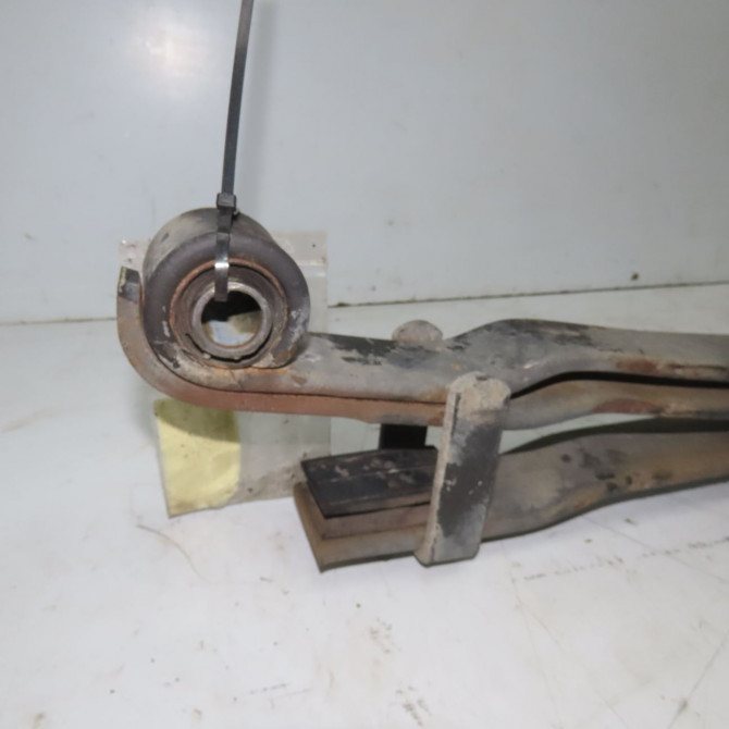 Lame de ressort arg occasion NISSAN CABSTAR 3