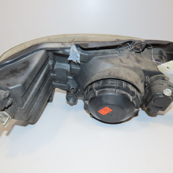 Phare gauche occasion PEUGEOT 106 Phase 2 04-1996->09-2003 1.1i 6204P4 2