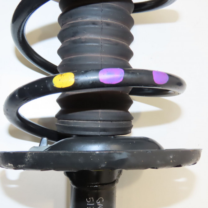 Amortisseur avant droit occasion RENAULT CAPTUR Phase 1 02-2013->... 1.2i 118 16V 543026734R 3