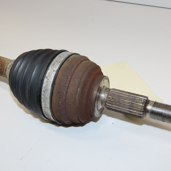 Transmission avant droite occasion RENAULT CLIO III Phase 1 09-2005->03-2009 1.4i 16v 100ch 8200618111 2