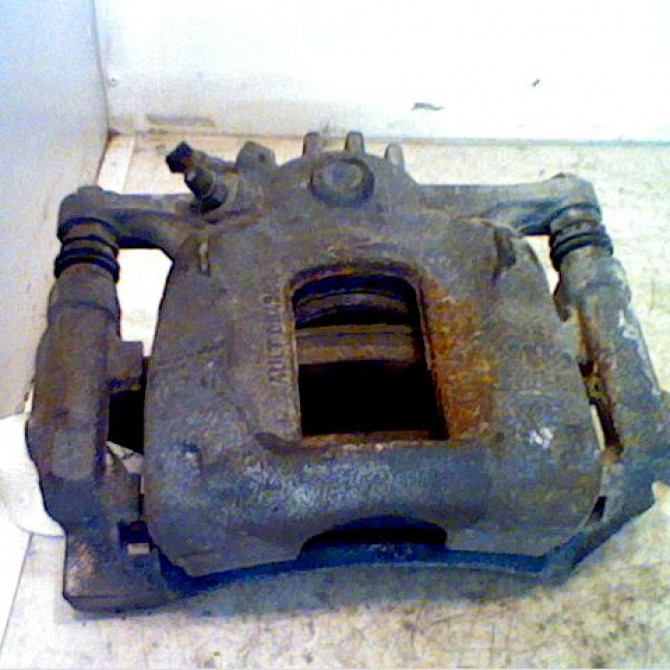 Etrier de frein avant droit occasion RENAULT TRAFIC III Phase 1 06-2014->... 1.6 DCI 120ch 410013477R 1