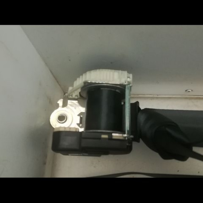 Ceinture arrière gauche occasion RENAULT TWINGO II Phase 2 12-2011->12-2014 1.2i 16v 75ch 8200813030 2