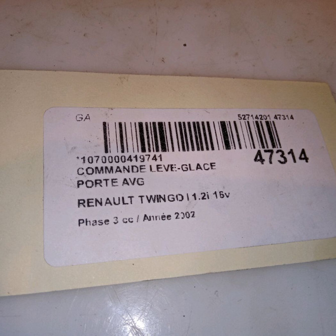 Commande lève-glace porte avant gauche occasion RENAULT TWINGO I Phase 3 08-2000->06-2007 1.2i 16v 8200189832 4