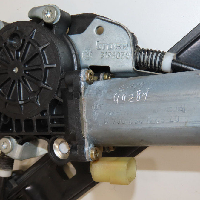 Mecanisme + moteur lève-glace avant droit occasion B.M.W. SERIE 3 IV Phase 1 04-1995->04-1999 330D 183ch 51337020660 4