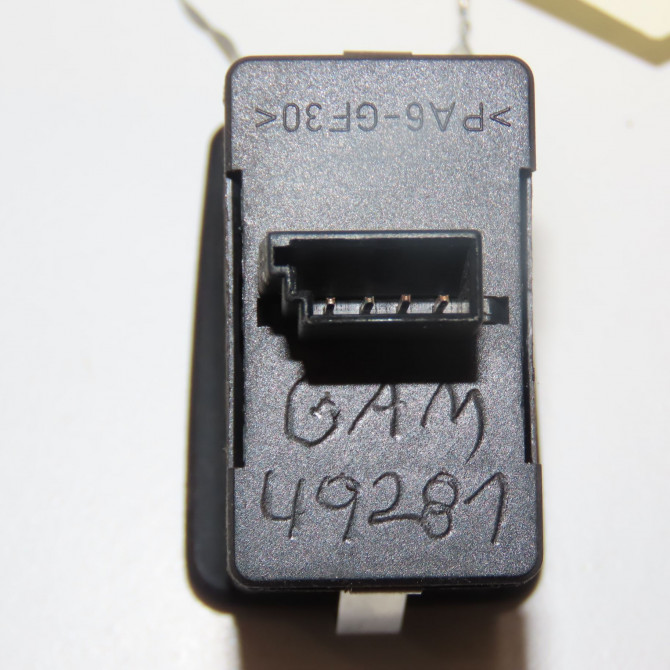 Commande leve-glace porte arrière droite occasion B.M.W. SERIE 3 IV Phase 1 04-1995->04-1999 330D 183ch 61316902174 3