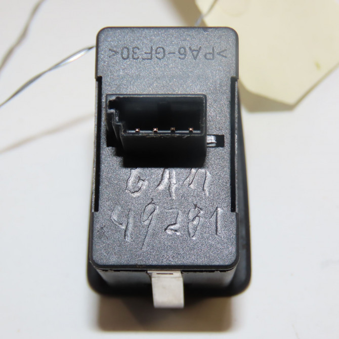 Commande leve-glace porte arrière gauche occasion B.M.W. SERIE 3 IV Phase 1 04-1995->04-1999 330D 183ch 61316902174 2