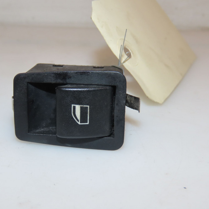 Commande leve-glace porte arrière droite occasion B.M.W. SERIE 3 IV Phase 2 09-2001->03-2005 320d 61316902174 1