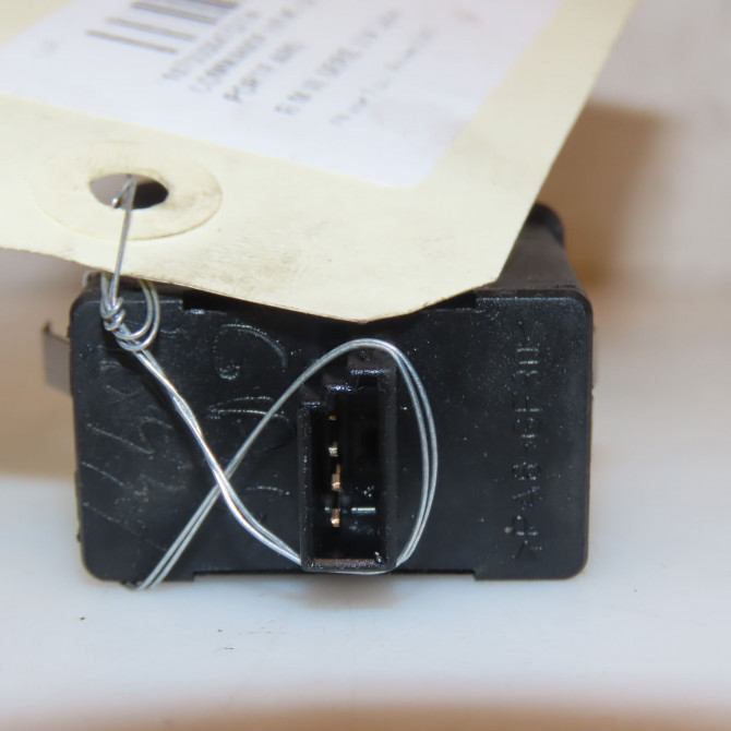 Commande leve-glace porte arrière droite occasion B.M.W. SERIE 3 IV Phase 2 09-2001->03-2005 320d 61316902174 2