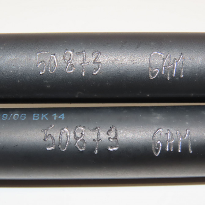 Verin droit hayon occasion VOLKSWAGEN GOLF V 5M0827550A 2