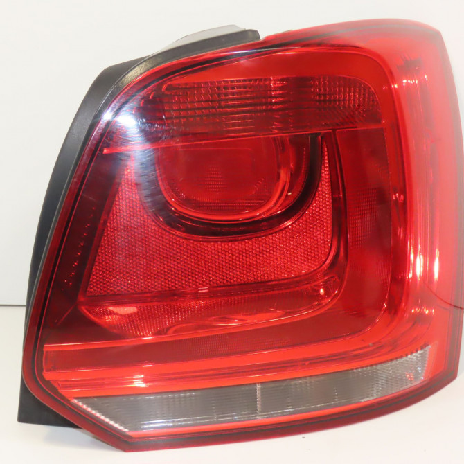 Feu arrière droit occasion VOLKSWAGEN POLO V Phase 2 02-2014->... 6R0945096AH 1
