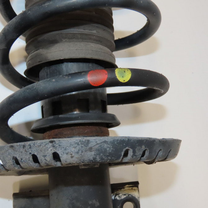 Amortisseur avant droit occasion VOLKSWAGEN POLO IV Phase 1 01-2002->05-2005 1.4i 75ch 6Q0413031BM 3