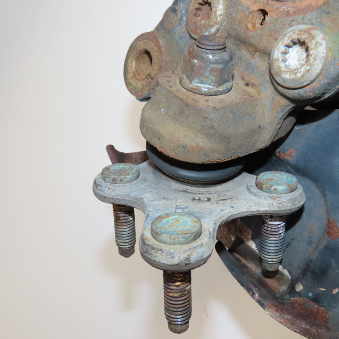 Moyeu avd occasion VOLKSWAGEN TOURAN I Phase 1 03-2003->12-2006 1.9 TDI 105ch 3