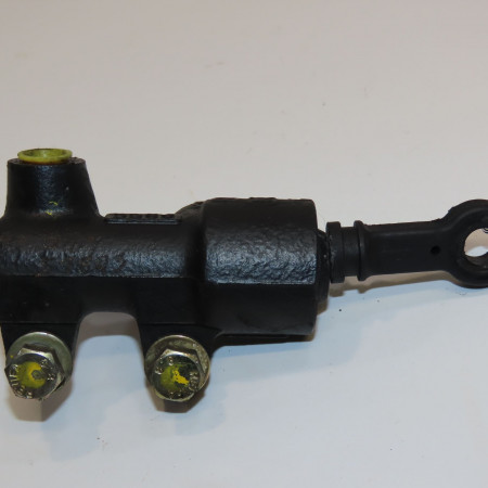 <span class="tt">Emetteur embrayage occasion  </span><span class="designation"> </span>