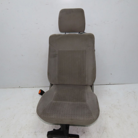 <span class="tt">Siège arrière gauche occasion  </span><span class="designation"> </span>