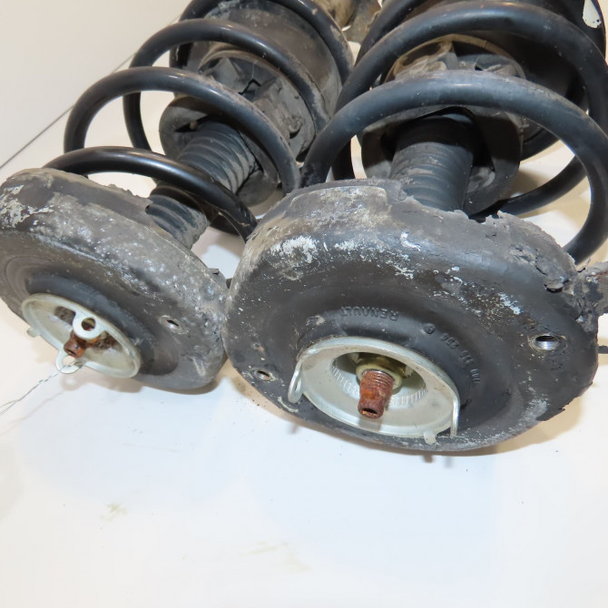 Amortisseur avant droit occasion RENAULT SCENIC I Phase 2 08-1999->06-2003 1.6i 107ch 543024308R 2