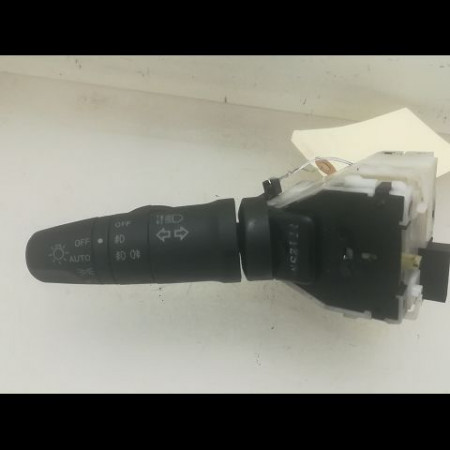 Commande clignotant occasion NISSAN MICRA III Phase 2 11-2005->11-2007 1.4i 25540ED50A
