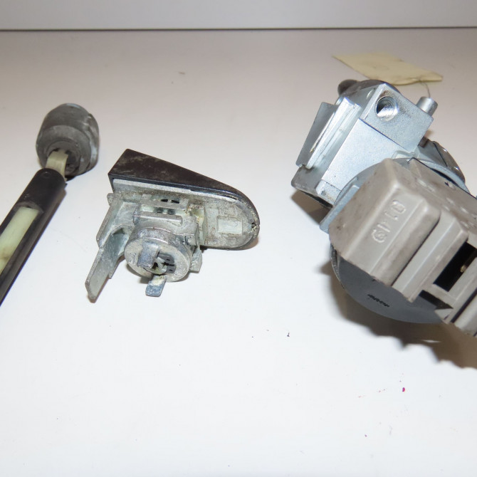 Kit serrures + antivol occasion FORD FOCUS II Phase 1 04-1995->04-1999 1.8 TDCI 115ch 5127035 2