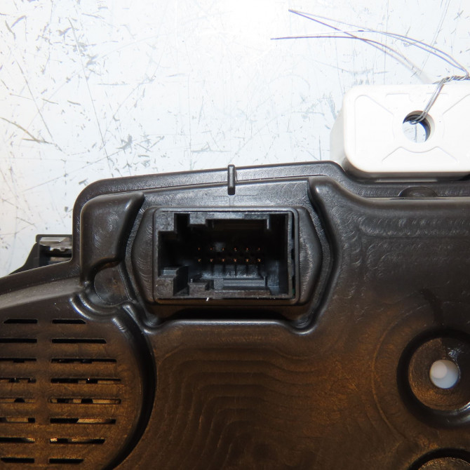 Compteur occasion OPEL CORSA IV Phase 2 01-2011->03-2015 1.0i 65ch 13373018 3