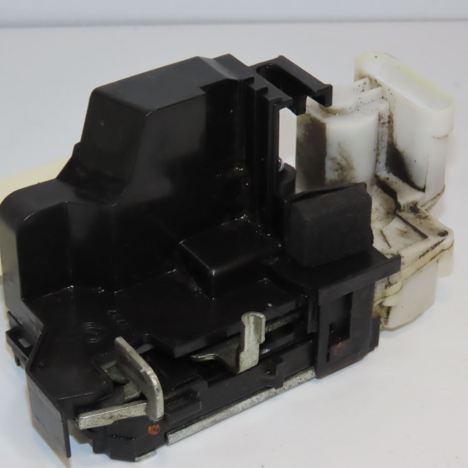 Serrure porte avd occasion FIAT DOBLO I Phase 2 01-2006->12-2009 1.9 DT MULTijet 51843470 1