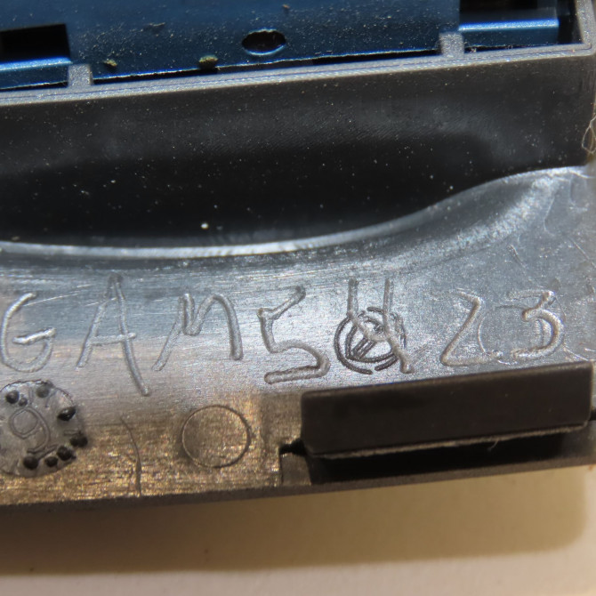 Commande lève-glace porte avant droite occasion FIAT DOBLO I Phase 2 01-2006->12-2009 1.3 DT 75ch 735417034 4