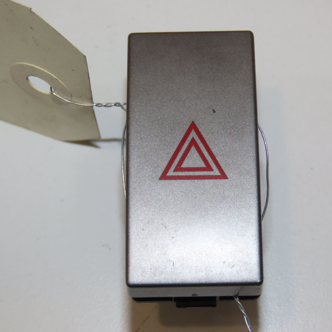 Bouton de warning occasion FORD CMAX I Phase 2 03-2007->09-2010 1.6 TDCI 90ch 1589133 1