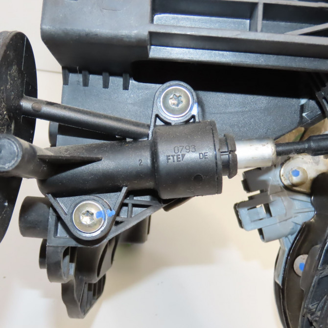 Pedalier complet occasion OPEL CORSA IV Phase 2 01-2011->03-2015 1.2 TWINPORT 85ch 55703354 3