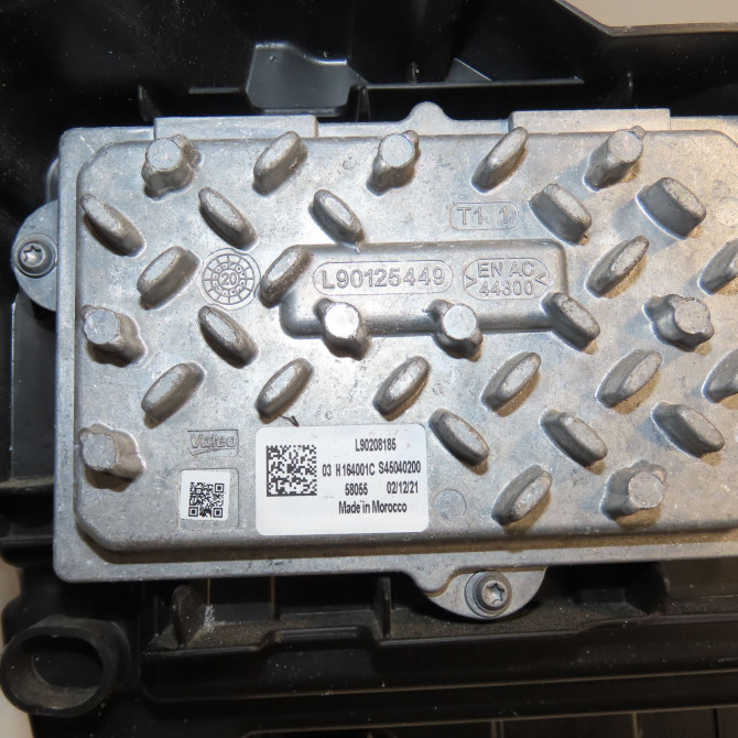 Phare gauche occasion PEUGEOT 3008 II Phase 1 04-1995->04-1999 1.5 BlueHDI 130ch 1675889580 7