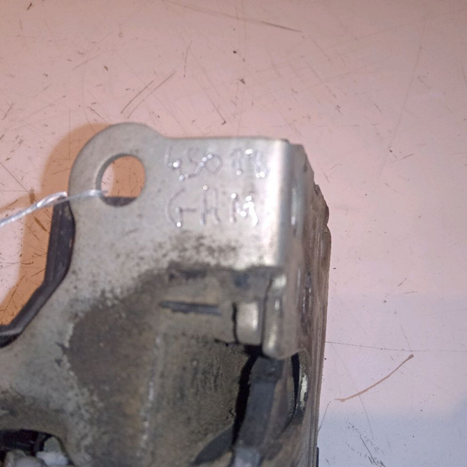 Serrure porte avg occasion RENAULT CLIO CAMPUS II Phase 1 07-2006->07-2009 1.2i 7700434604 3