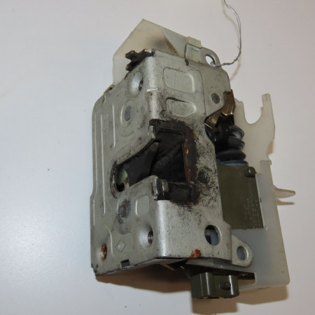 Serrure porte avg occasion RENAULT CLIO II Phase 2 06-2001->07-2006 1.4i 16v 7700434604