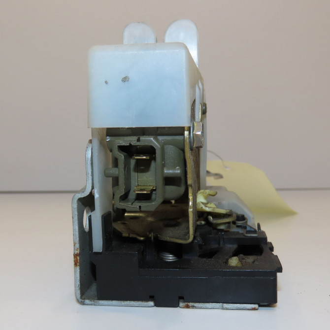 Serrure porte avg occasion RENAULT CLIO II Phase 2 06-2001->07-2006 1.4i 16v 7700434604 3