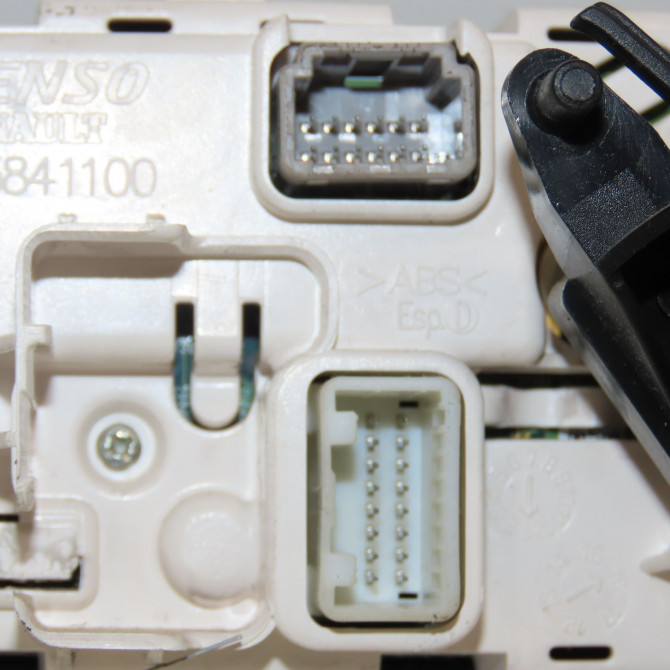 Commande de chauffage occasion RENAULT CLIO IV Phase 1 07-2012->... 1.5 DCI 90ch 275704632R 3