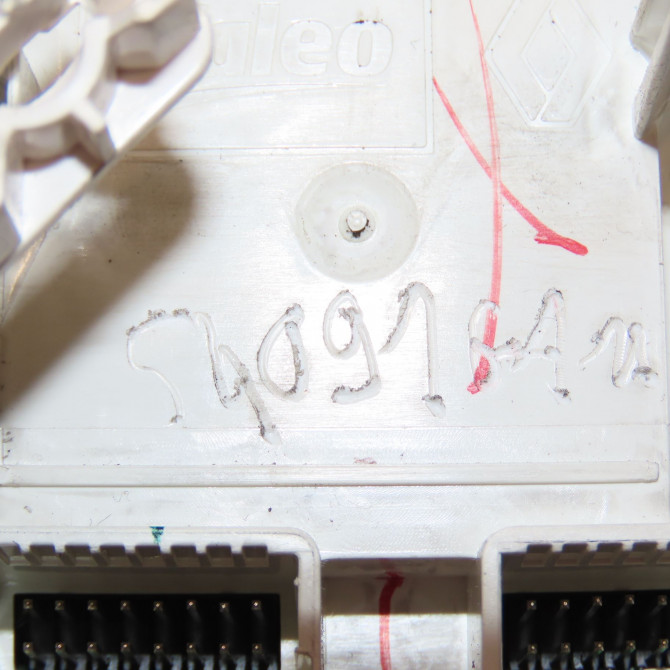 Commande de chauffage occasion RENAULT CLIO IV Phase 2 08-2016->... 1.5 DCI 75ch 275704632R 5