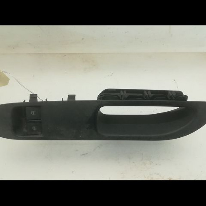 Commande lève-glace porte avant gauche occasion SEAT CORDOBA II Phase 1 10-2002->05-2009 6Q09598589B9 1