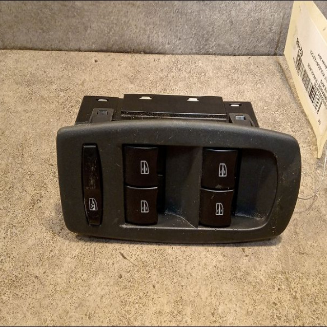 Commande lève-glace porte avant gauche occasion RENAULT KOLEOS I Phase 1 06-2008->12-2011 2.0 DCI 16v 150ch 1