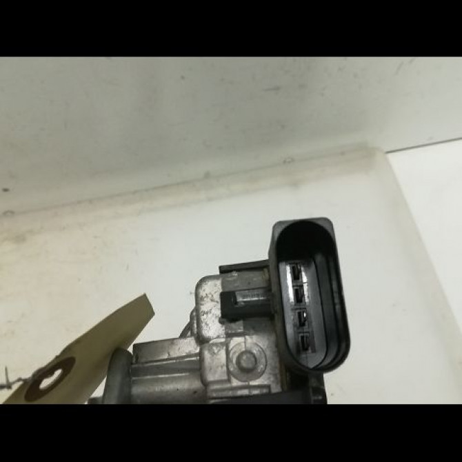 Moteur essuie-glace avant occasion VOLKSWAGEN POLO IV Phase 2 05-2005->09-2009 1.4 TDI 70ch 6Q1955119A 3