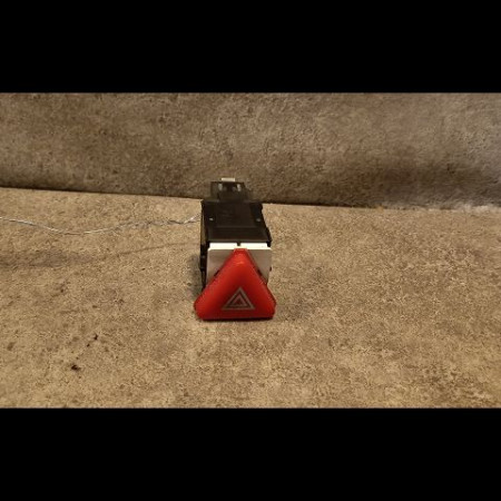 Bouton de warning occasion SKODA FABIA I Phase 2 09-2004->05-2007 1.4 TDI 80ch 6Y0953235300