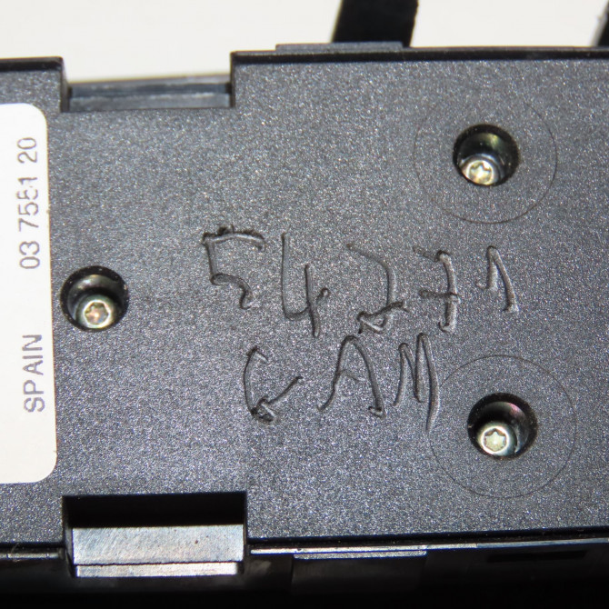 Commande lève-glace porte avant gauche occasion SKODA FABIA I Phase 2 09-2004->05-2007 1.2i 55ch 1J3959857A 5