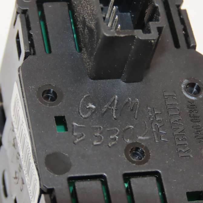 Interrupteur commande de frein a main occasion RENAULT MEGANE III Phase 1 11-2008->01-2012 1.4 TCE 16v 130ch 363211899R 4