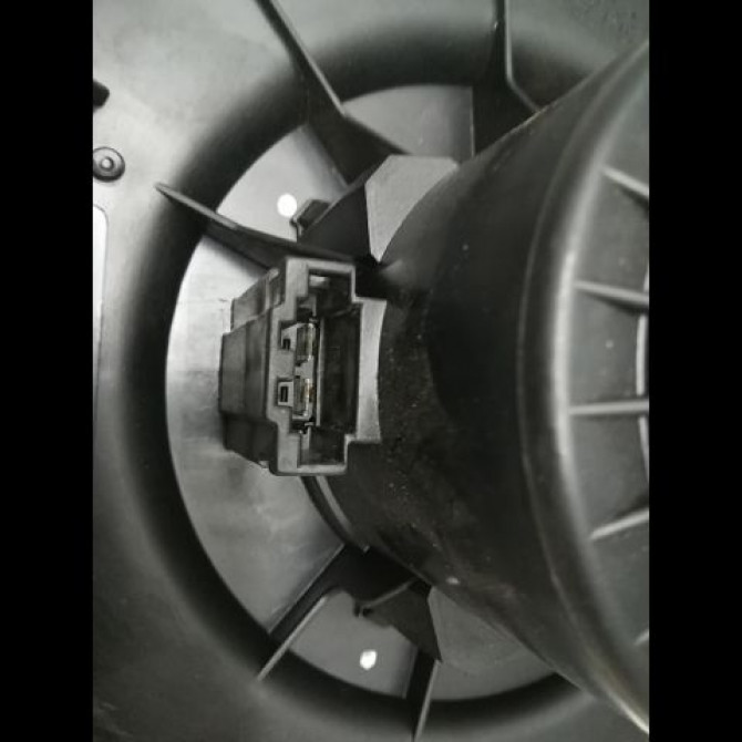 Ventilateur de chauffage occasion VOLKSWAGEN POLO IV Phase 1 01-2002->05-2005 1.9 SDI 6R1819015A 2