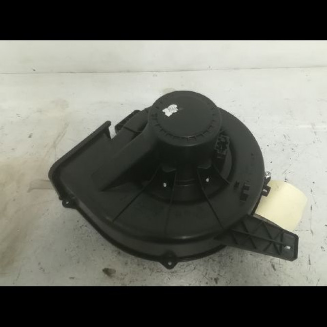 Ventilateur de chauffage occasion VOLKSWAGEN POLO IV Phase 2 05-2005->09-2009 1.2 65ch 6Q1820015H 1