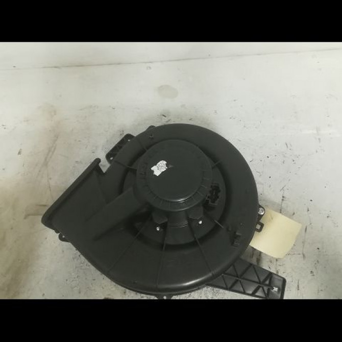 Ventilateur de chauffage occasion VOLKSWAGEN POLO IV Phase 2 05-2005->09-2009 1.2 65ch 6Q1820015H 2