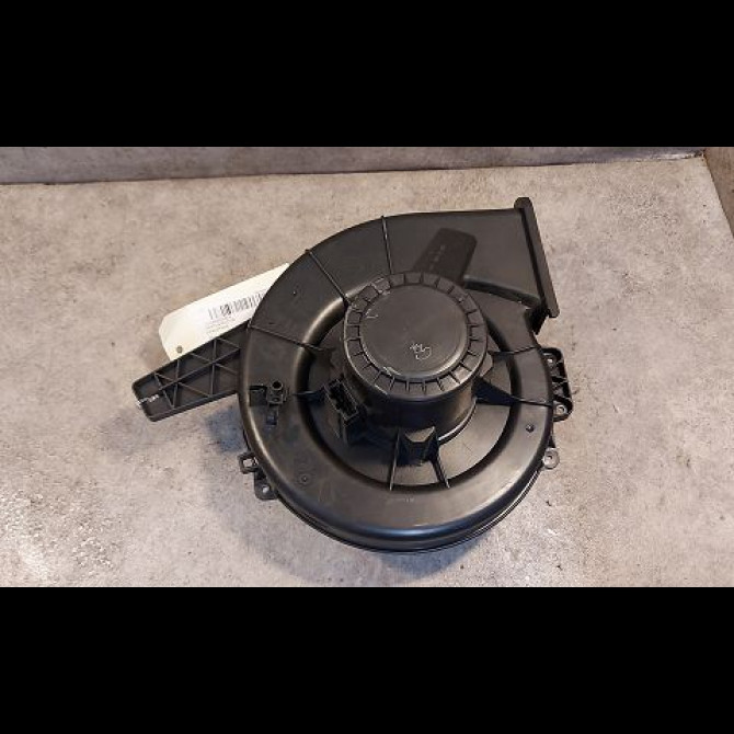 Ventilateur de chauffage occasion SEAT IBIZA III Phase 1 03-2002->03-2006 1.9 SDI 6R1819015A 2