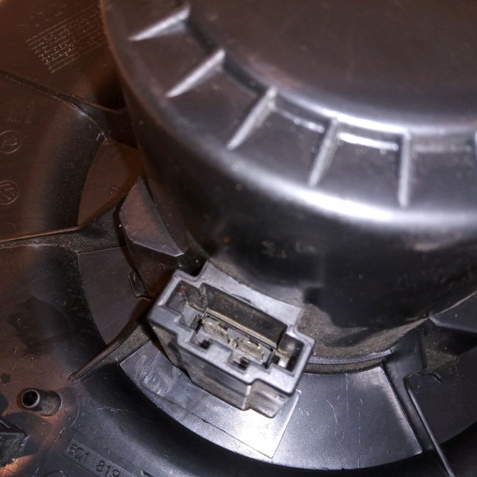 Ventilateur de chauffage occasion AUDI A1 Phase 1 06-2010->03-2015 1.2 TFSI 86ch 6R1819015A 3