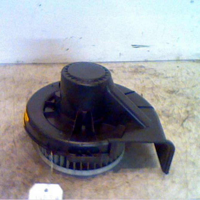 Ventilateur de chauffage occasion VOLKSWAGEN FOX Phase 1 06-2005->09-2011 1.4 TDI 70ch 6Q1820015H 1