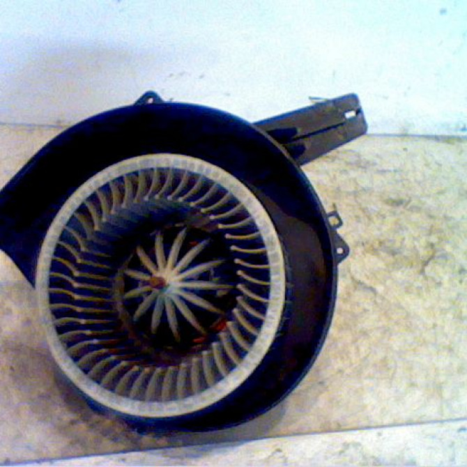 Ventilateur de chauffage occasion VOLKSWAGEN FOX Phase 1 06-2005->09-2011 1.4 TDI 70ch 6Q1820015H 2