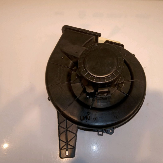 Ventilateur de chauffage occasion VOLKSWAGEN FOX Phase 1 06-2005->09-2011 1.2i 6v 55ch 6R1819015A 2