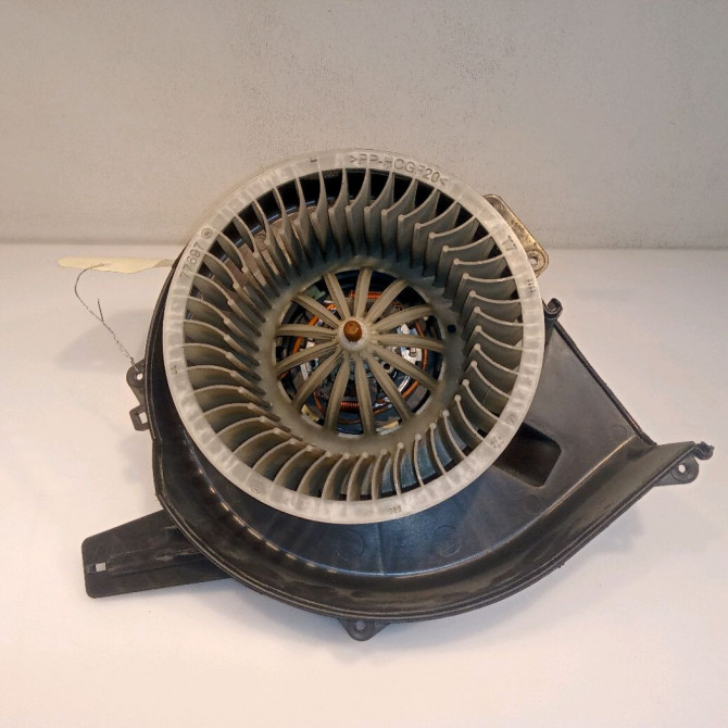 Ventilateur de chauffage occasion AUDI A1 6R1819015A 2