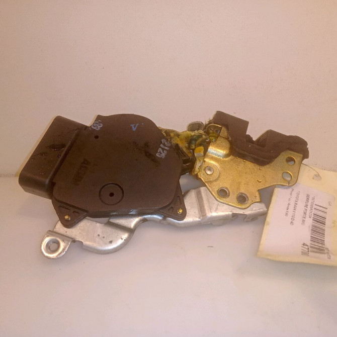 Serrure porte avg occasion TOYOTA RAV4 II Phase 1 07-2000->10-2003 115 D-4D 6932042360 2