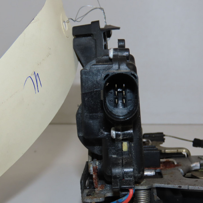 Serrure porte arg occasion VOLKSWAGEN GOLF IV GOLF IV Phase 1 1998-01-01->2005-06-30 1.4i 75ch 3B4839015AL 4